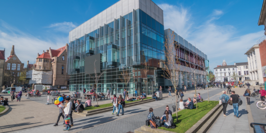 Le universit&agrave; britanniche devono fare i conti con gli studenti internazionali che abbandonano gli studi per inserirsi nel mondo del lavoro