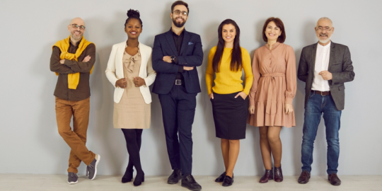 Adottare il giusto codice di abbigliamento quando si vive all'estero