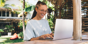 Indépendant ou nomade numérique : comment choisir ?