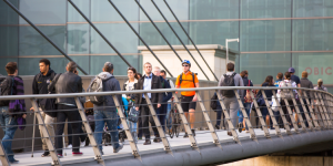 Royaume-Uni : une destination de choix malgré ses politiques migratoires restrictives