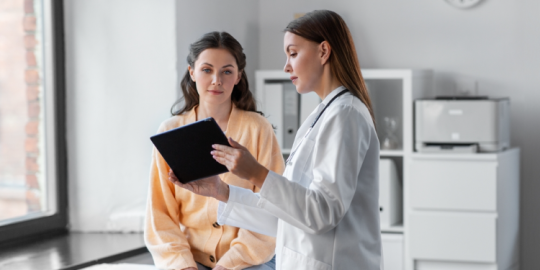 Aumentano i costi dell'assistenza sanitaria nel mondo: ripercussioni sugli espatriati e consigli