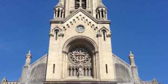 Kendra in Paris: « Getting married in France is relatively simple »