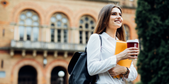 Premier mois &agrave; l'&eacute;tranger : guide pratique pour les &eacute;tudiants internationaux