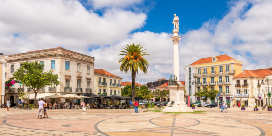 Gabriele e Antonella a Set&uacute;bal: una citt&agrave; che sta investendo parecchie risorse sul suo futuro