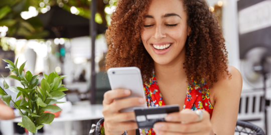 Banca online o banca locale: qual &egrave; l'opzione migliore per gli espatriati?