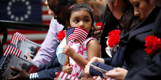 Nascere all'estero da genitori espatriati: il dilemma della cittadinanza