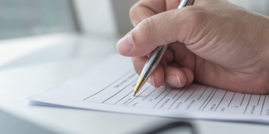 Trasferimento all'estero: perch&egrave; devi registrarti presso le autorit&agrave; locali