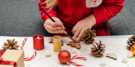 Formas creativas de revivir la magia navide&ntilde;a para los ni&ntilde;os en el extranjero