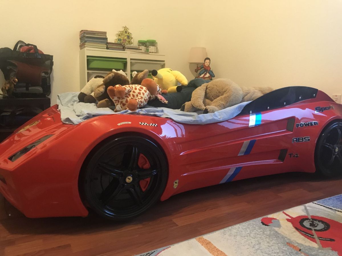 Ferrari kids bed , baby stuff, kids stuff Riyadh in Saudi Arabia