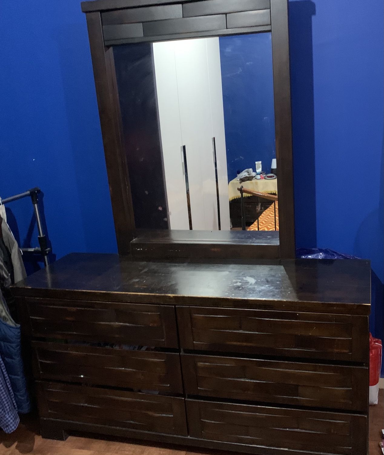 Dressing Table with 6 Chest of Drawers, furniture Al Manqaf in Kuwait