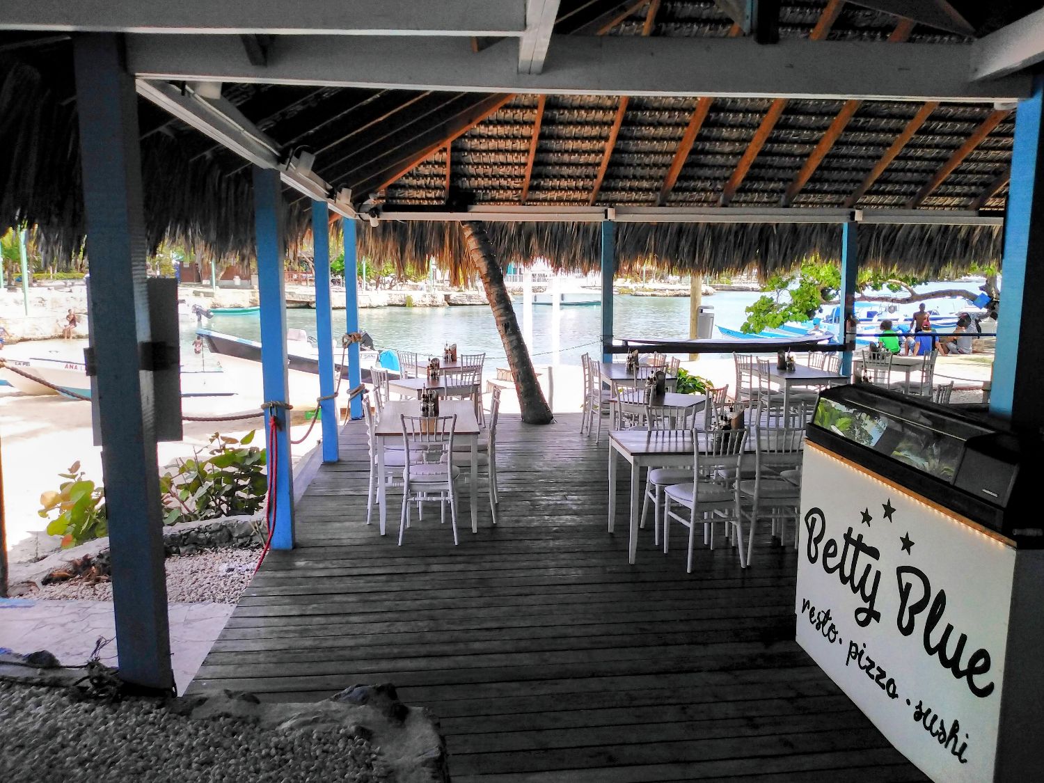 Restaurante pizzería , espacios comerciales en venta Bayahibe en la