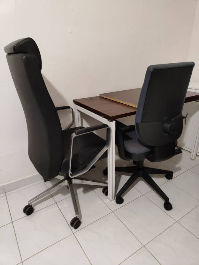 Liquidation Des bureau L et chaise new, Matériels Professionnels à Rabat
