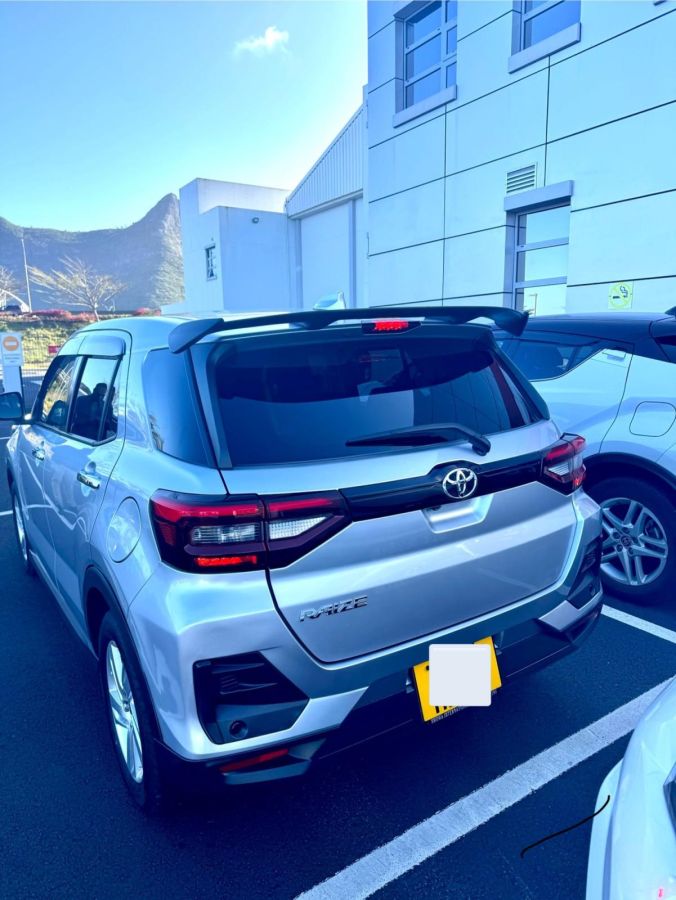 For sale Toyota Raize G , new and used items for sale Mesnil in