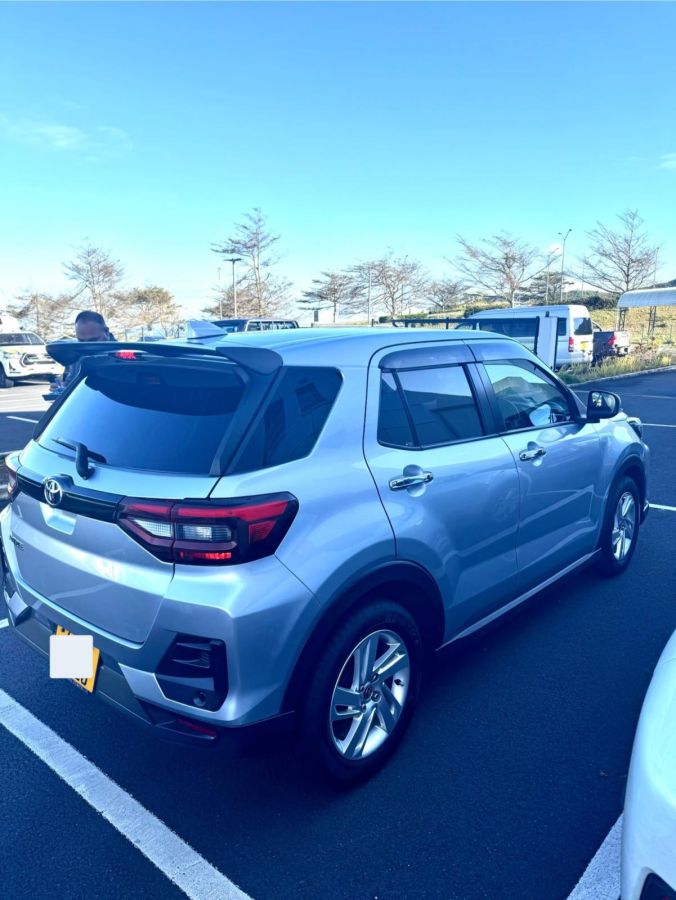 For sale Toyota Raize G , new and used items for sale Mesnil in