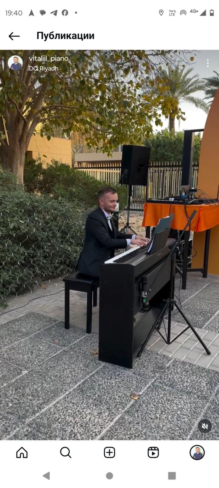 Professional international pianist based in Riyadh KSA