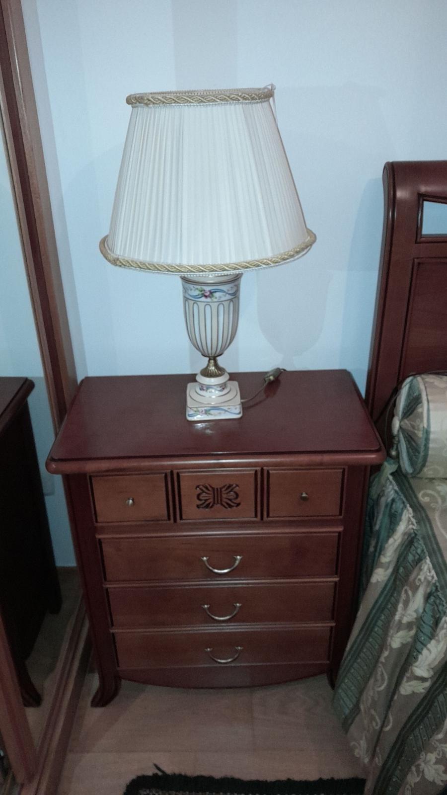 2 Tables de chevet en cerisier à vendre