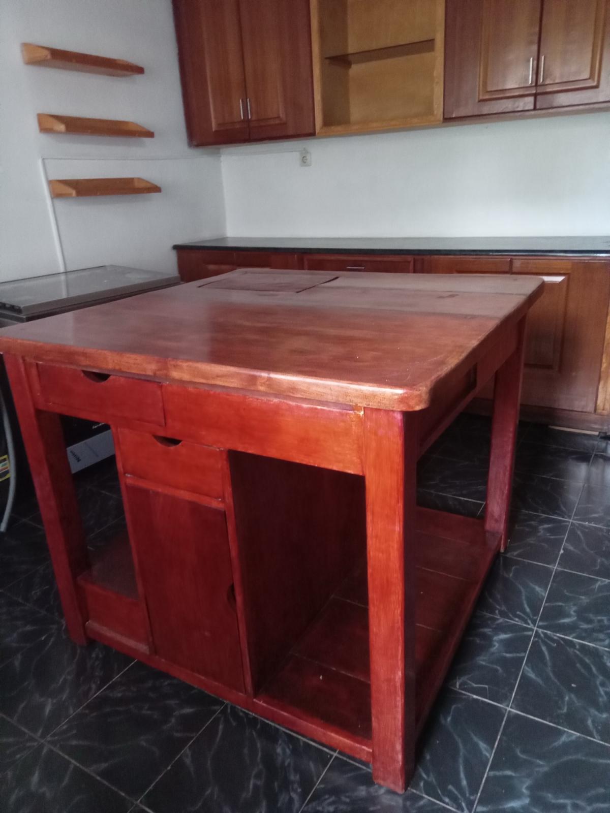 Beautiful wood kitchen table