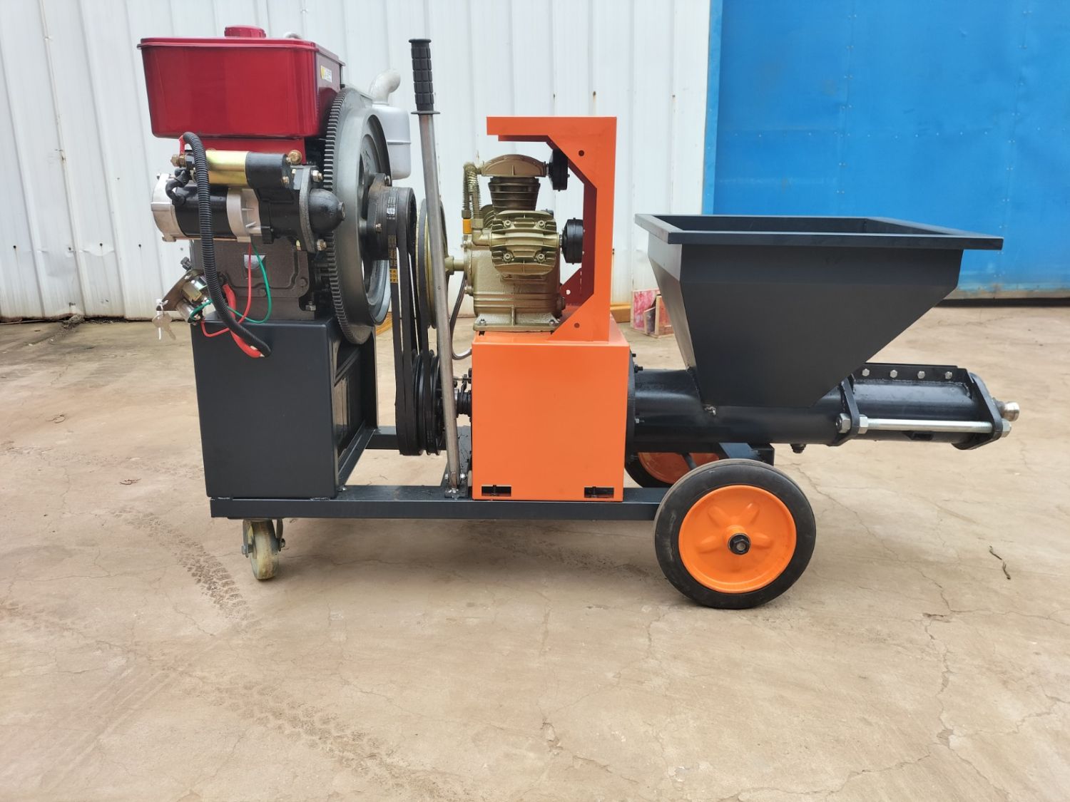 Machine pour la pulvérisation d'enduit et de mortier.