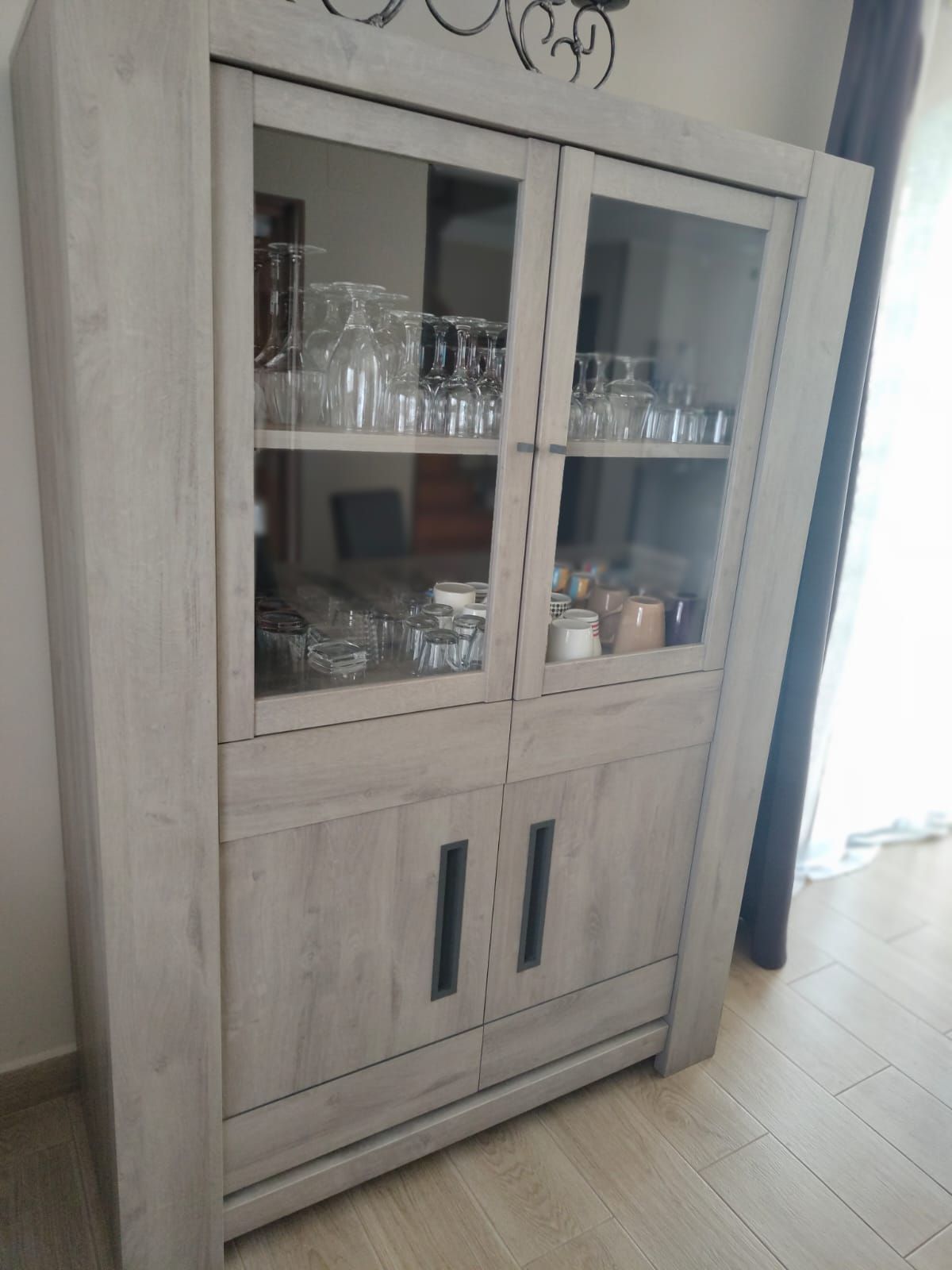 Vends vitrine haute