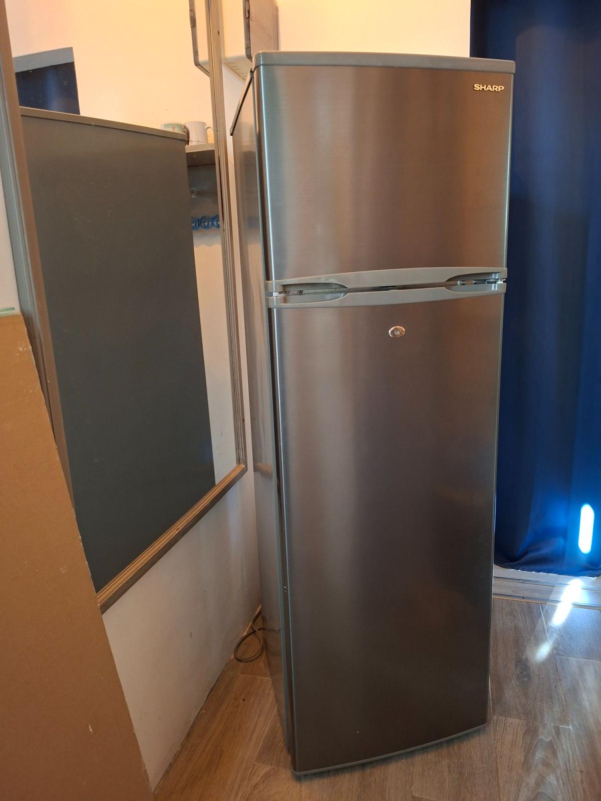 Sharp réfrigérateur + congélateur