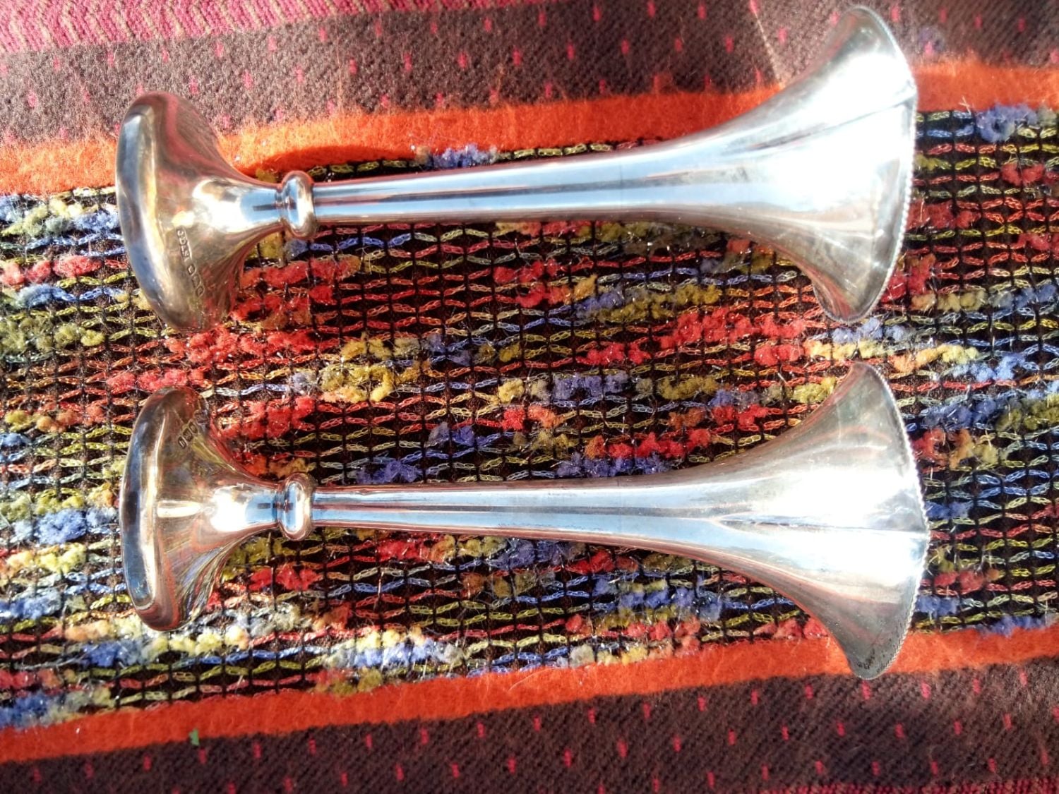 Eccellenti 2 candelieri in argento massiccio, 196 g