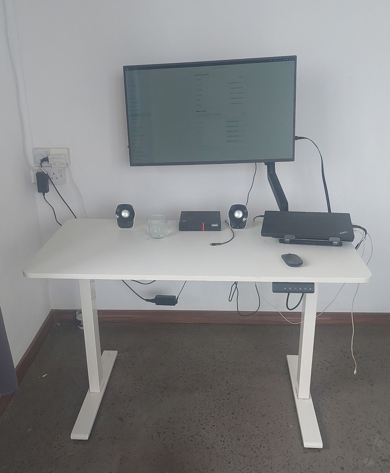 Bureau réglable en hauteur assis debout