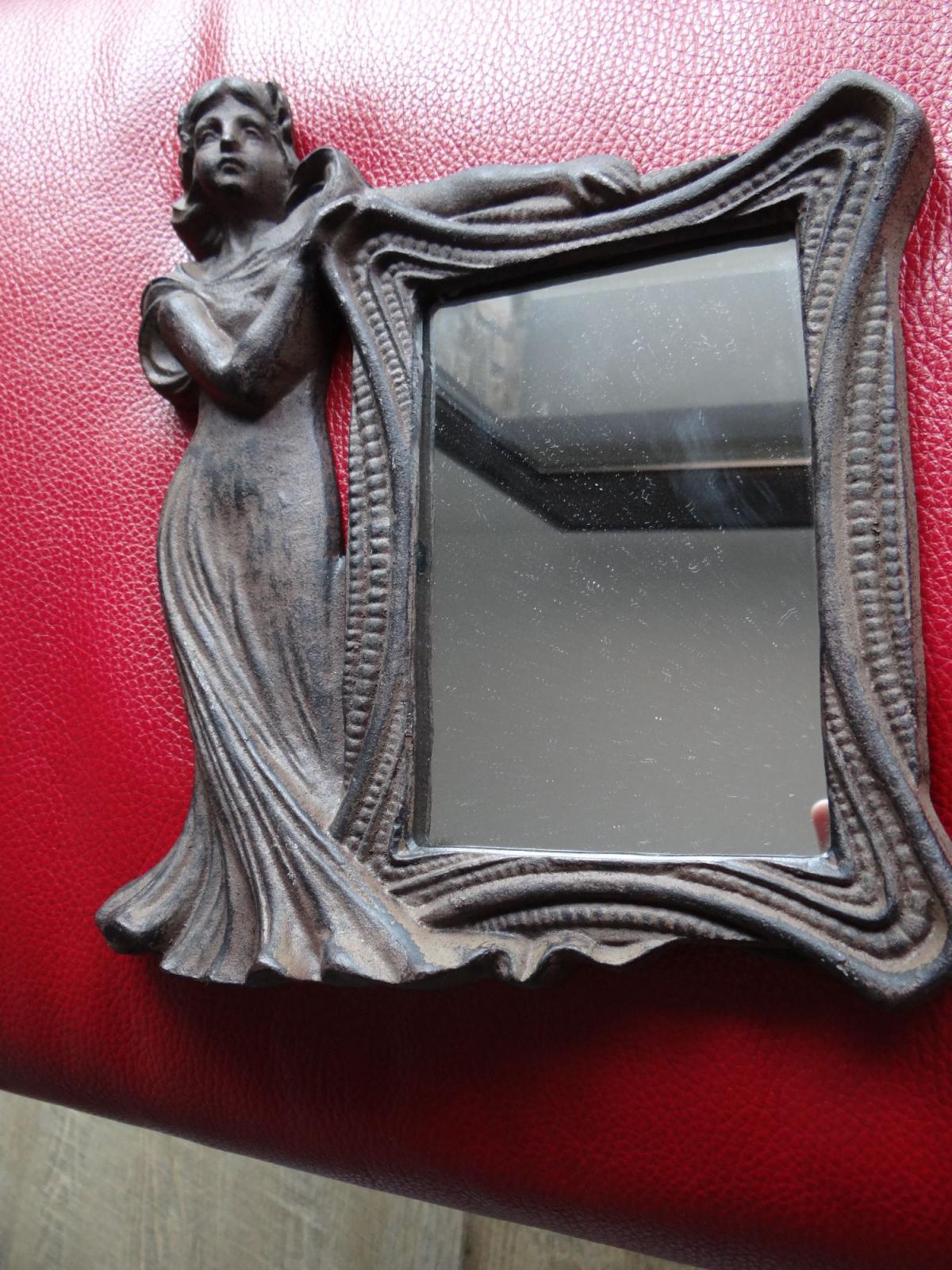 Miroir Art Nouveau Avec Personnage