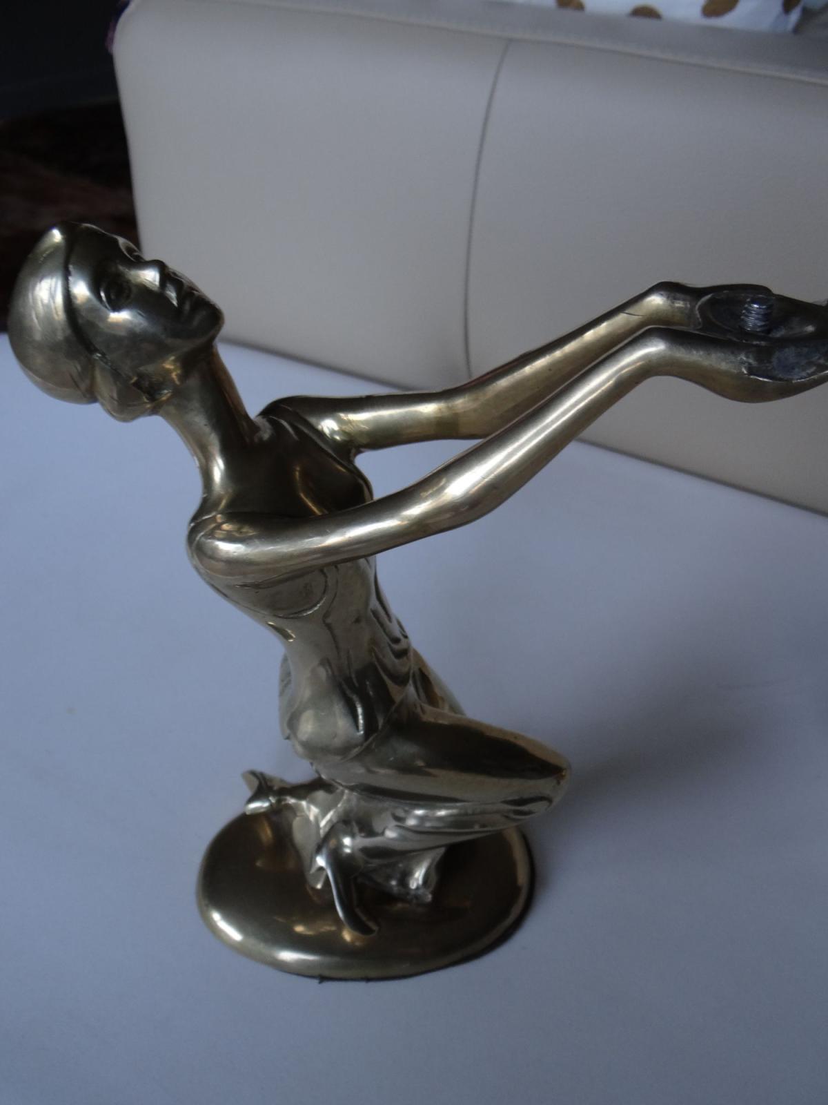 Statue Femme Bronze L Offrande