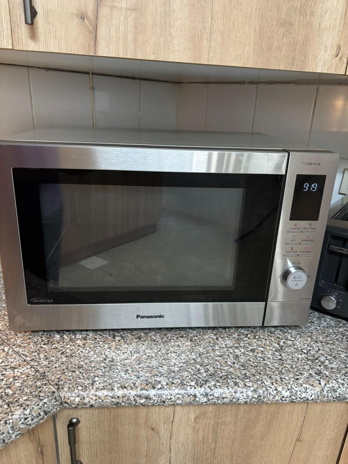 4-in-1 Combination Microwave Oven with Air Fryer,