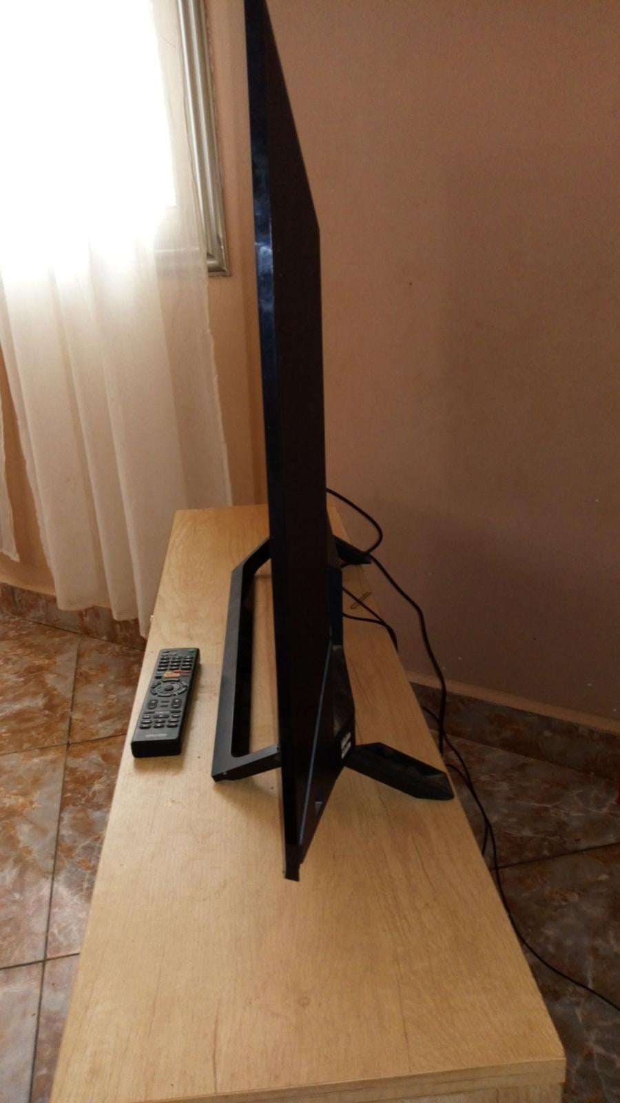 Sony Bravia 40" (102 cm) TV – Full HD Smart TV – Good Condition 