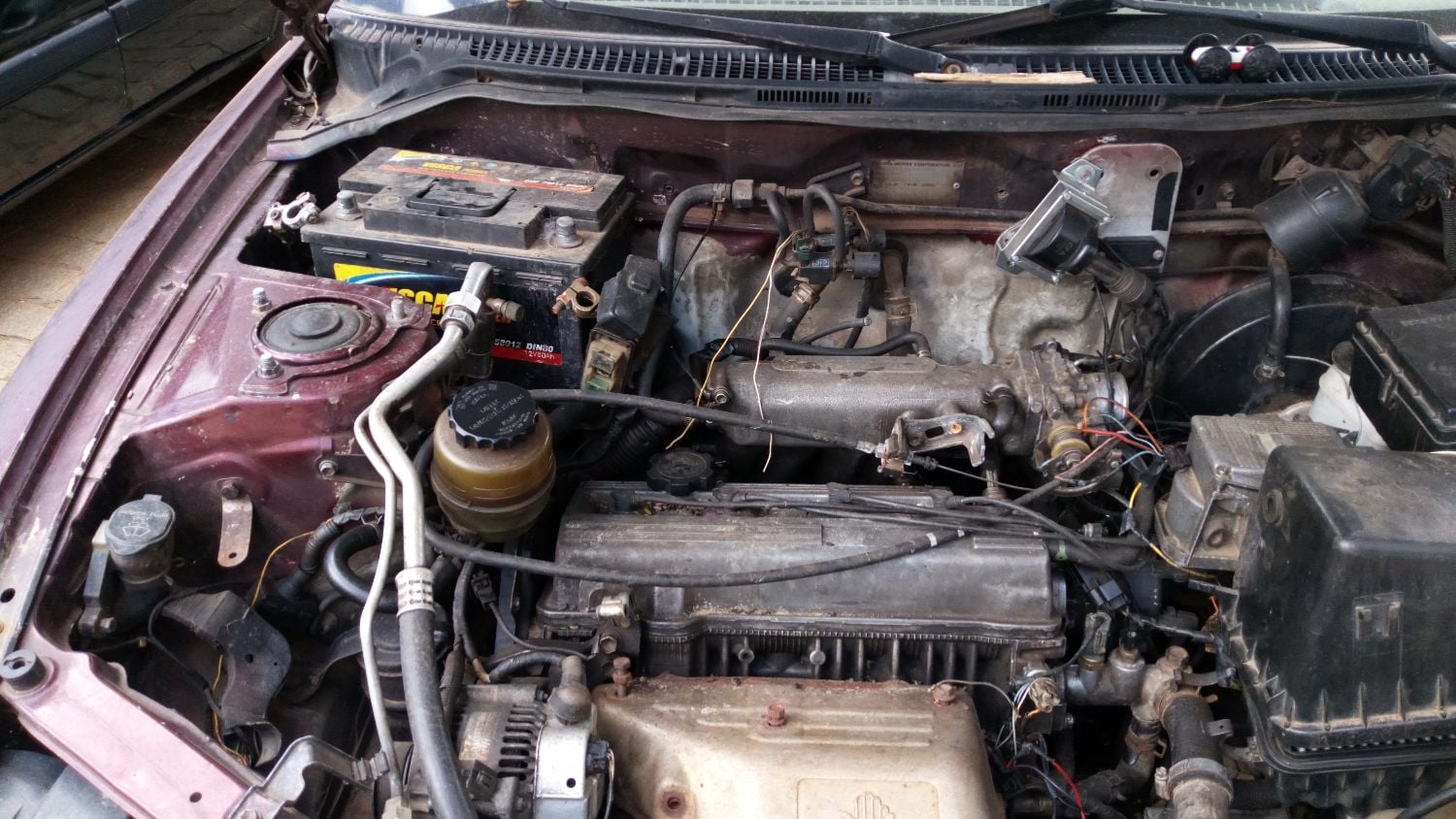 VENDS TOYOTA RAV4 PHASE 1 (3 PORTES) – POUR PIÈCES OU PROJET RESTAURATION 🛠️