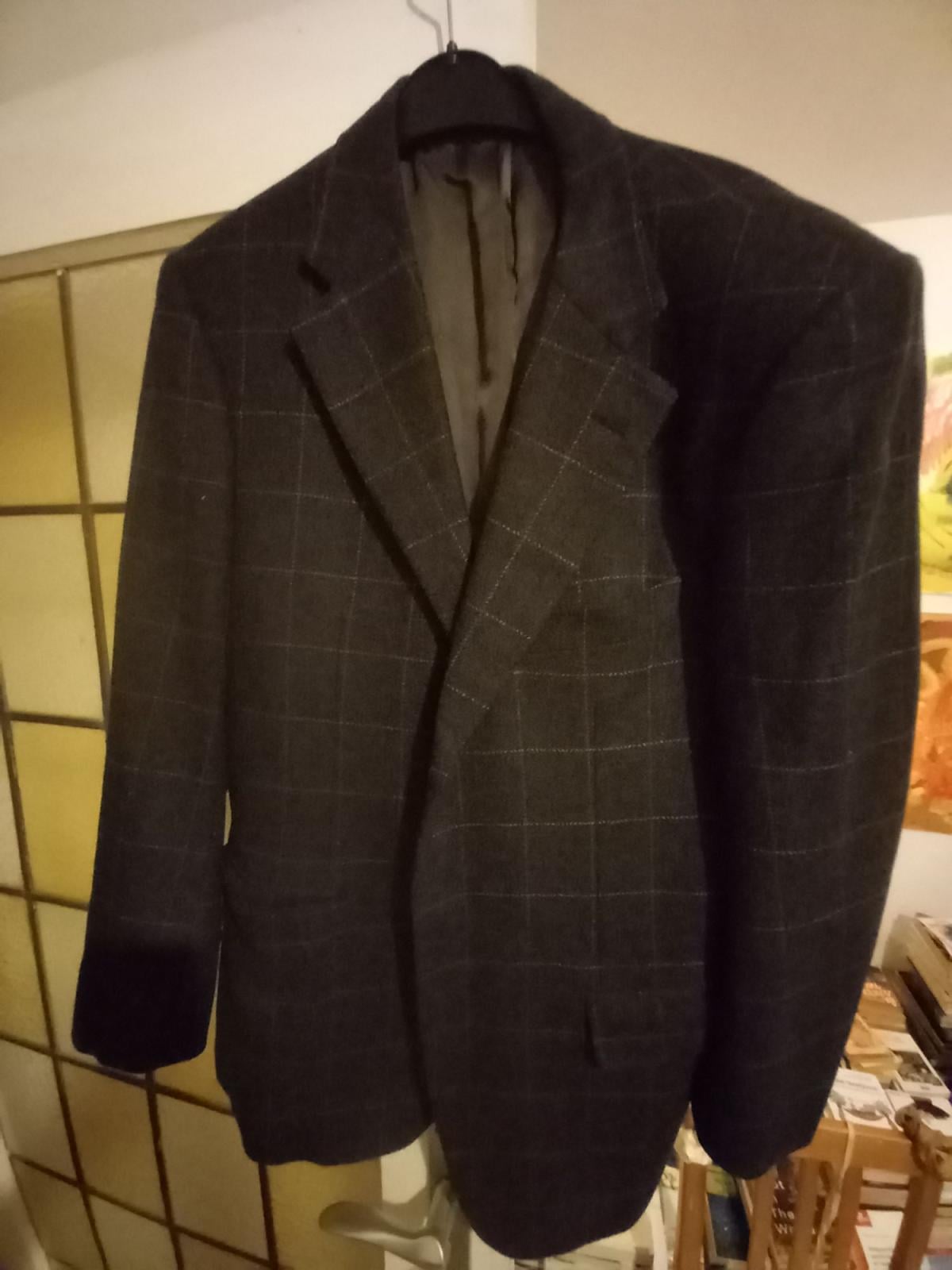 Men's suit size 42 