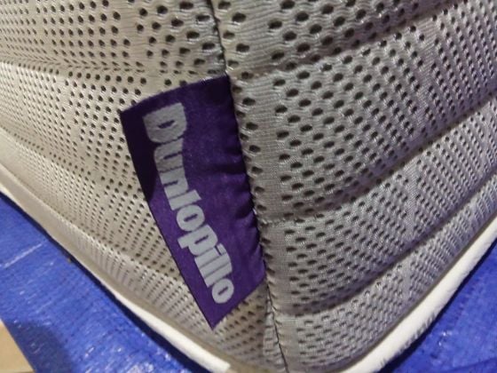MATELAS DUNLOPILLO 180/200 comme neuf