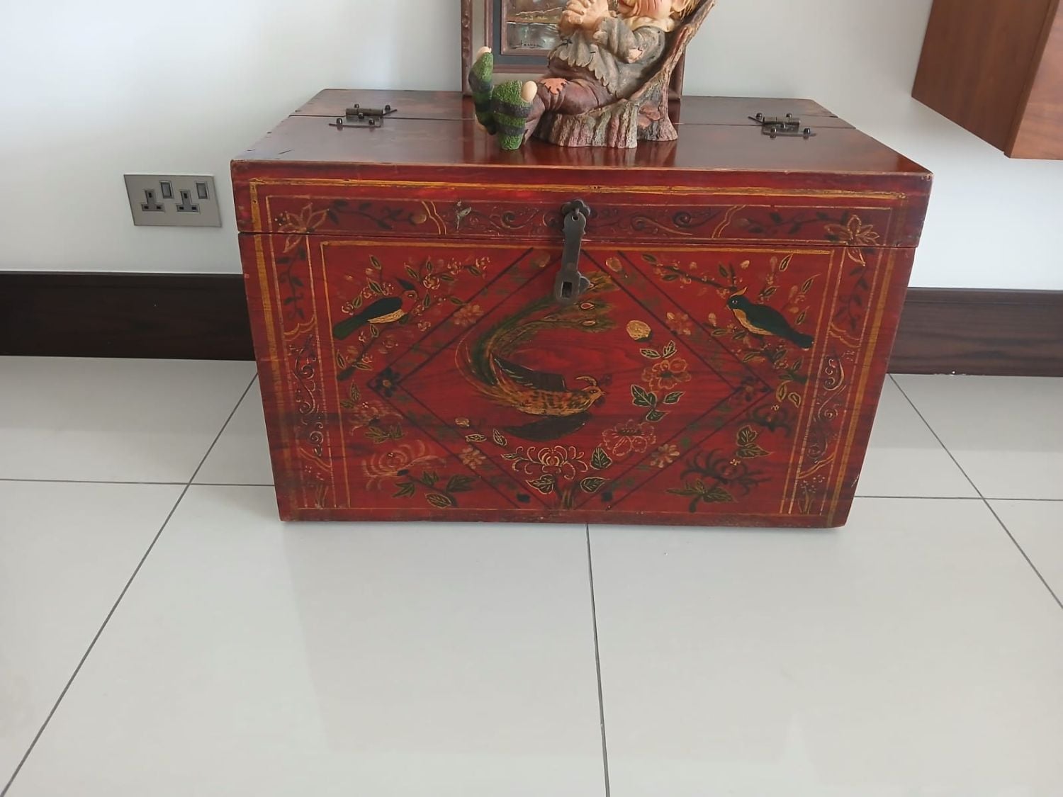 EXOTIC TEAK TRUNK 