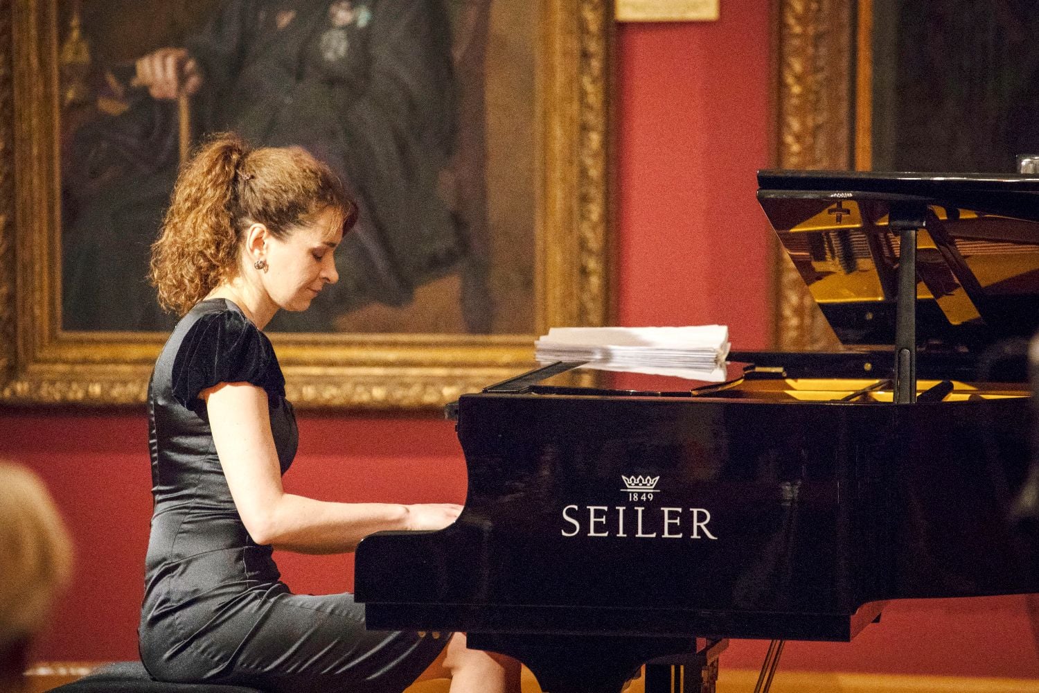 Online Piano Lessons with Russian-Trained Concert Pianist