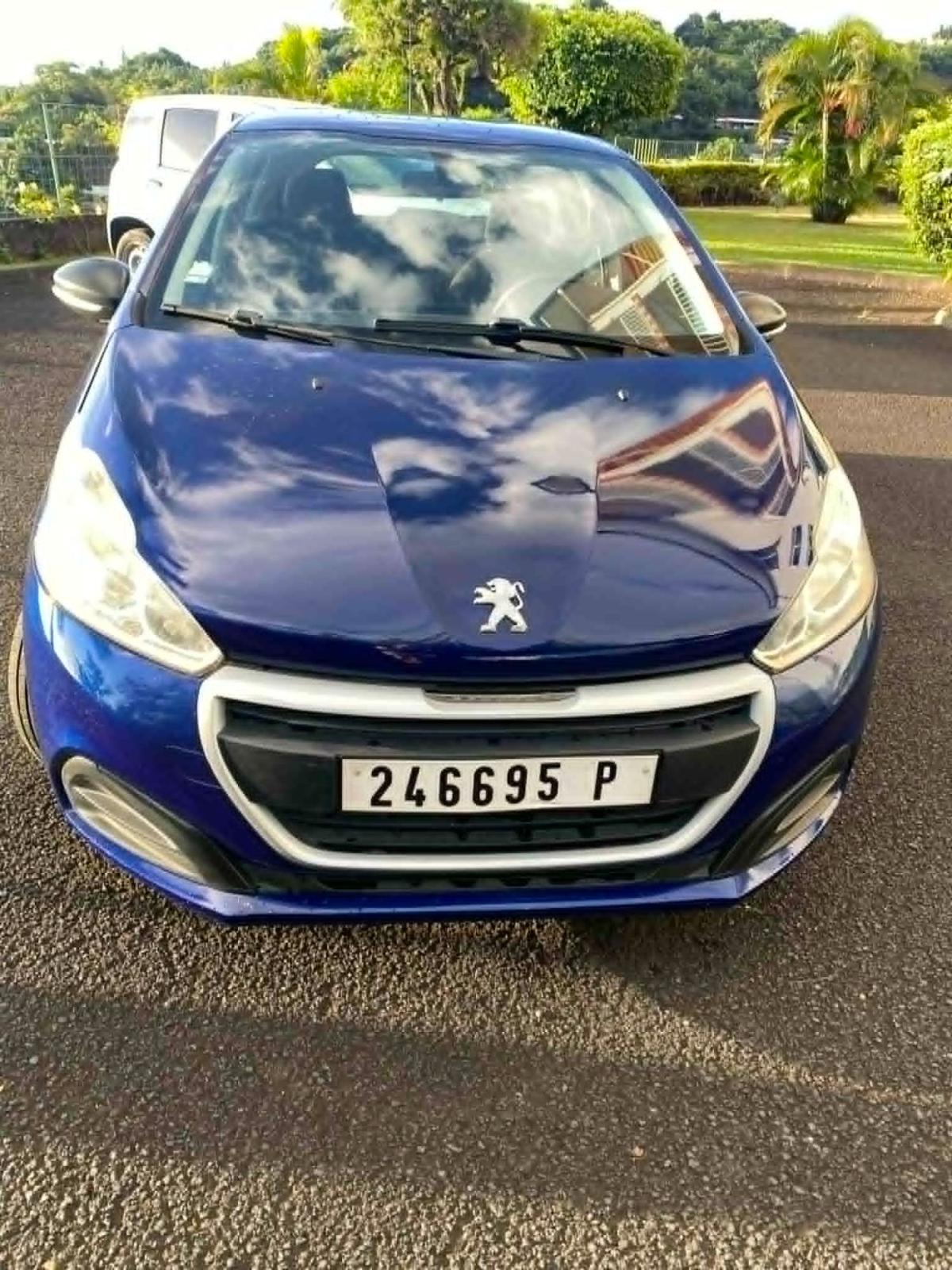 208 PEUGEOT 1.2 ESSENCE