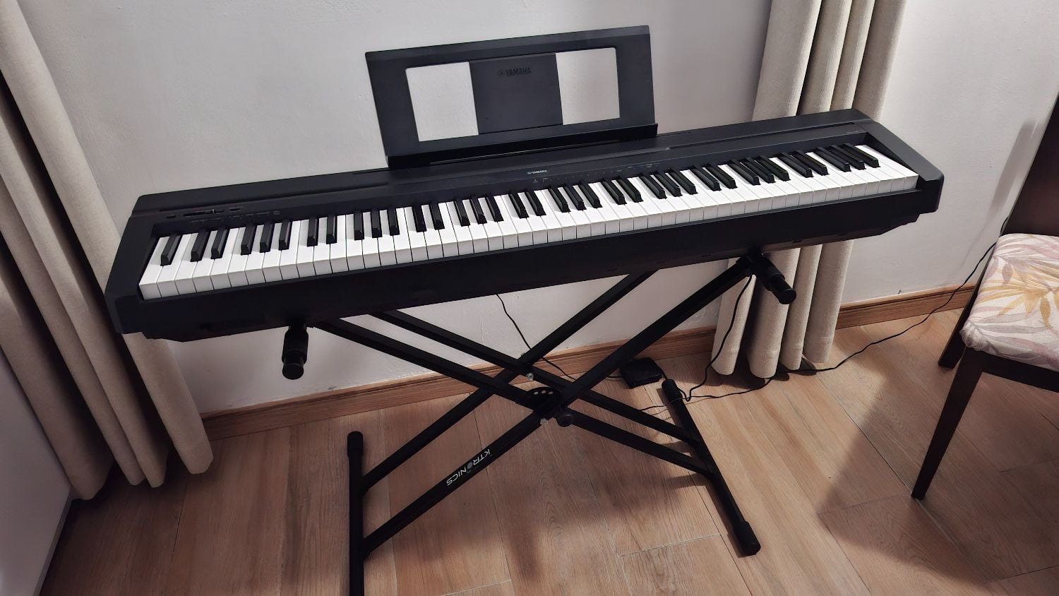 A vendre piano numérique noir
