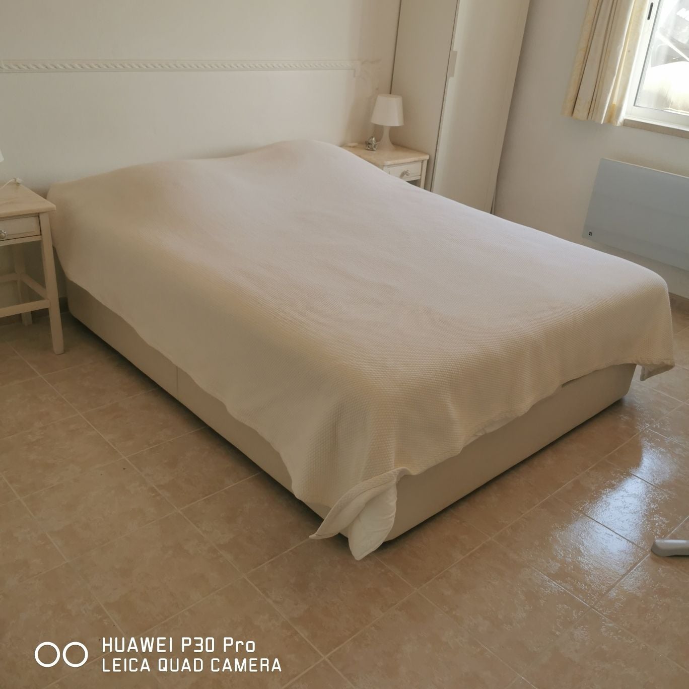 Lit box avec matelas 160 x 200