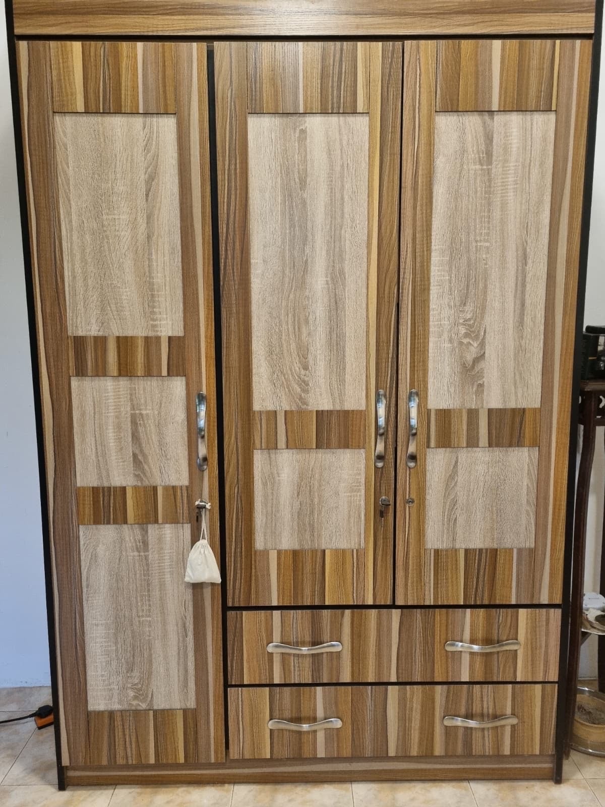 3-door wardrobe