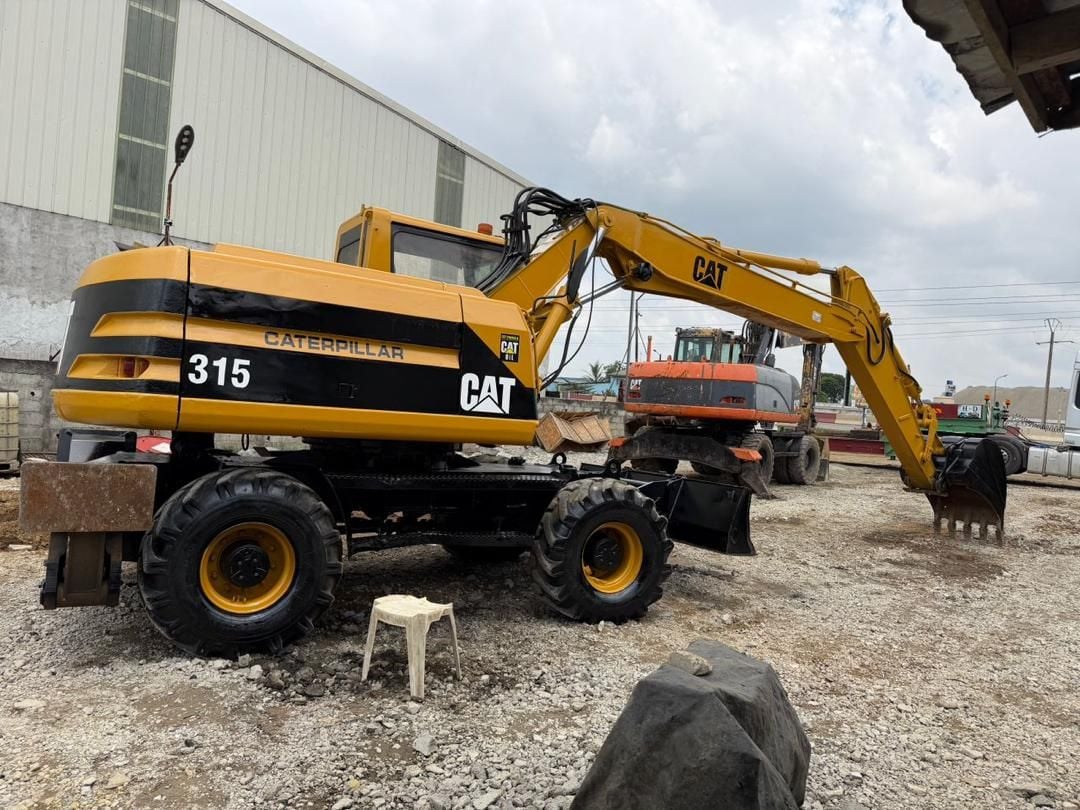 Pelle pneumatique M315 caterpillat importée