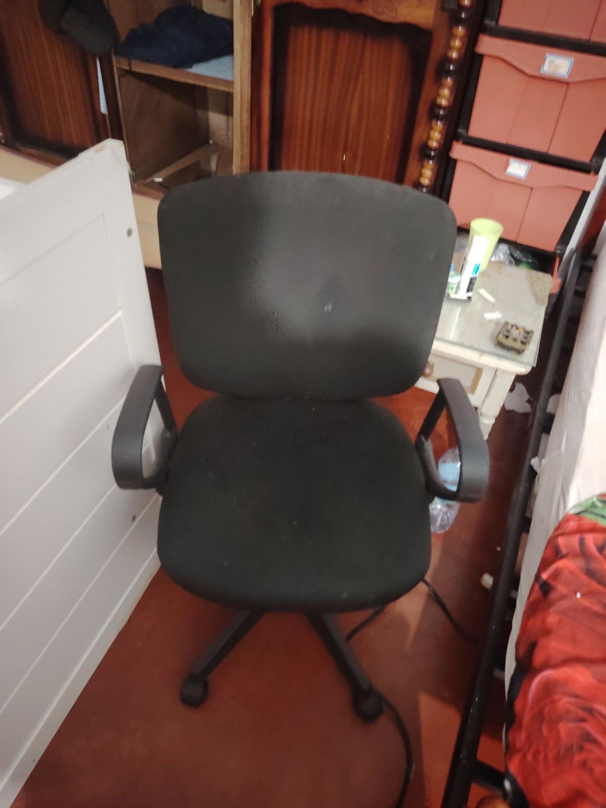 chaise de bureau a roulettes