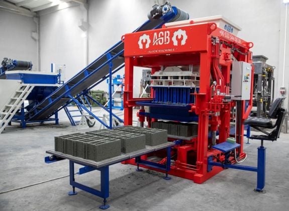 Machine A Brique Pas chère AGB 3.1