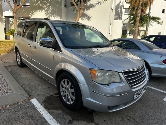 22009 CHRYSLER VOYAGER 2.8 7-SEATS AUTOMATIC grand voyager front and rear media screens