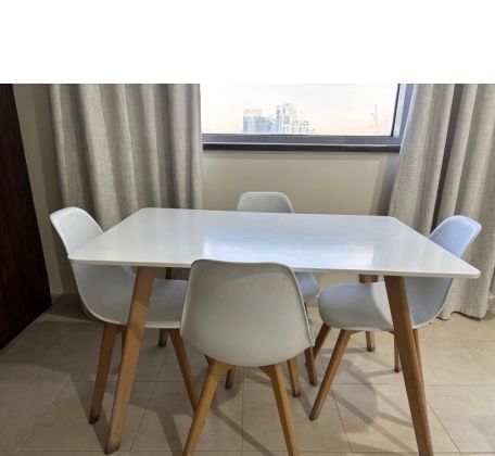 Kitchen table & 4 chairs 