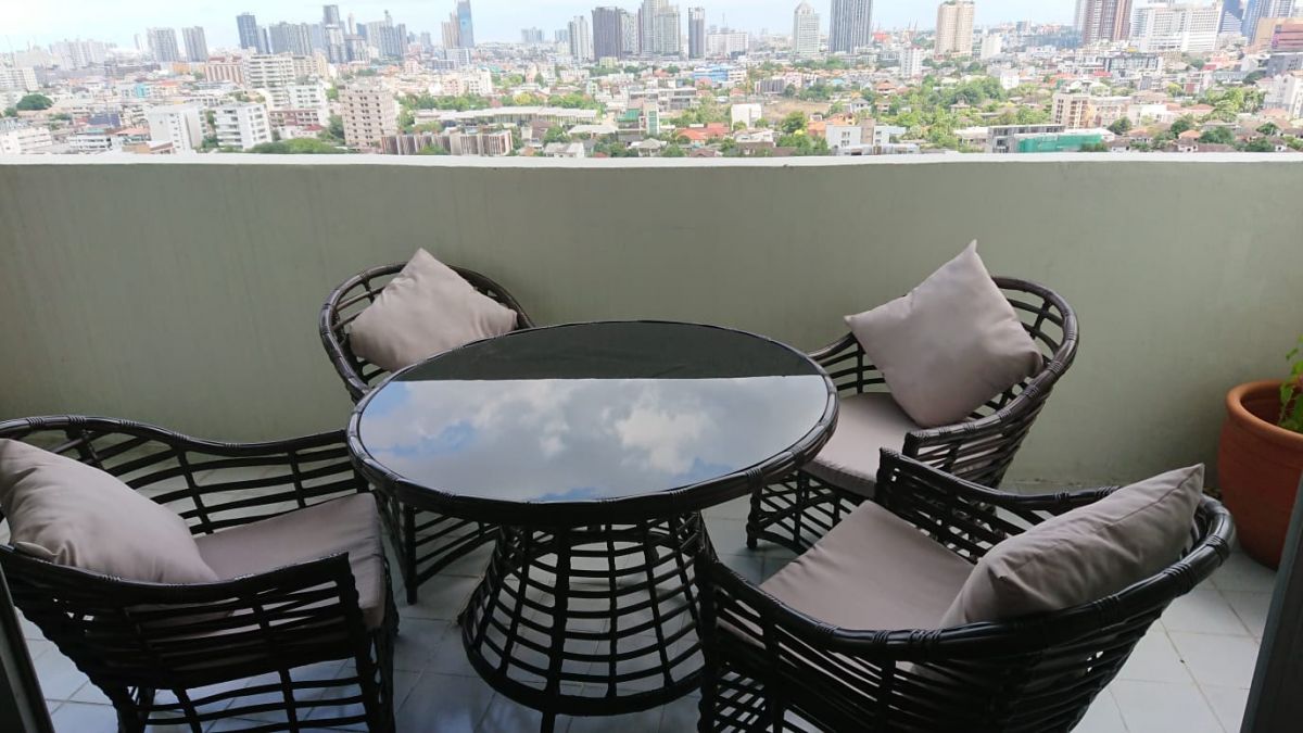 Moving Sale Outdoor Table And Chairs Furniture In Thailand In