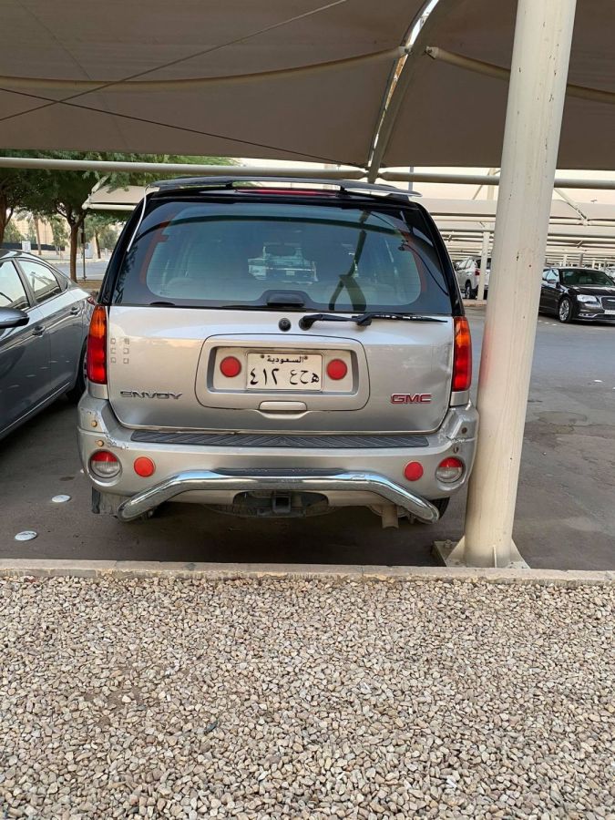 Sar 13000/gmc envoy, 2006, automatic/ 200,000km sale, cars for sale in