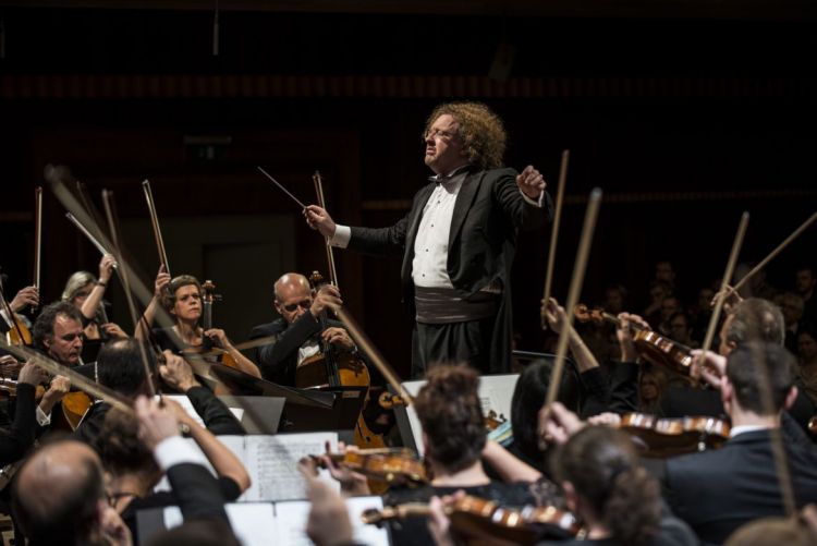 Brussels Philharmonic in concert