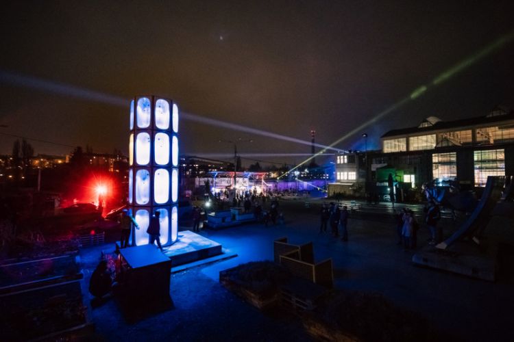 I VANA BE at Canary Wharf’s Winter Lights festival, Exhibitions