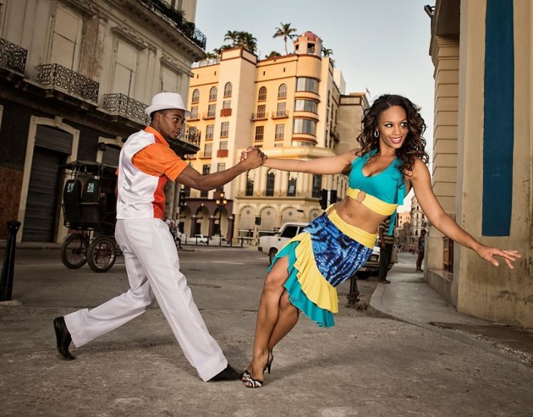 Cours de danse Style Bachata et Salsa niveau debutant, Art et Culture, 18 Févr 2023