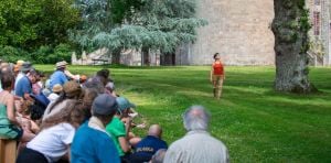 Performance de danse contemporaine "Embrasser un arbre, embrasser le temps"